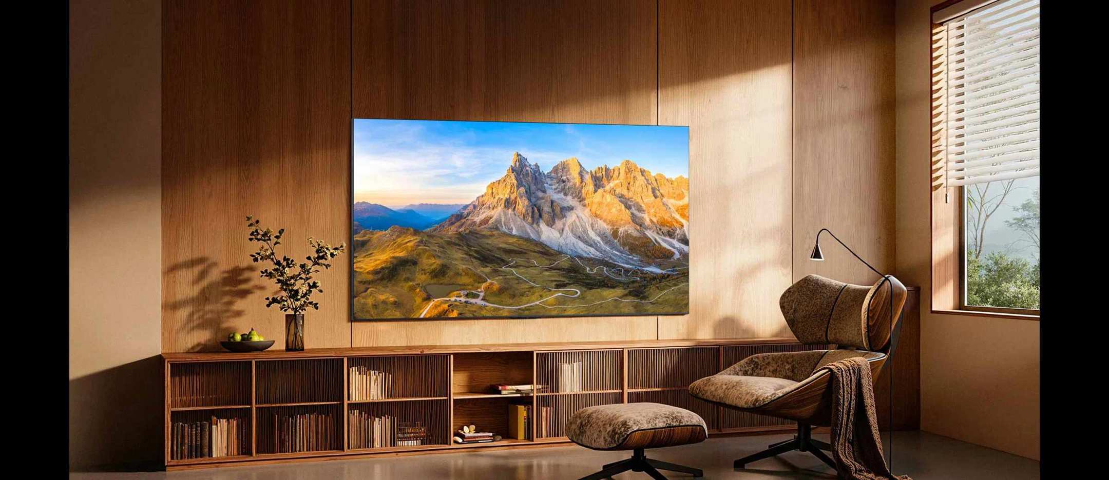 Tivi TCL 98Inch SQD-Mini LED 98C8L thiết kế gần như không viền , mang lại cảm giác hình ảnh tràn ra vô tận 